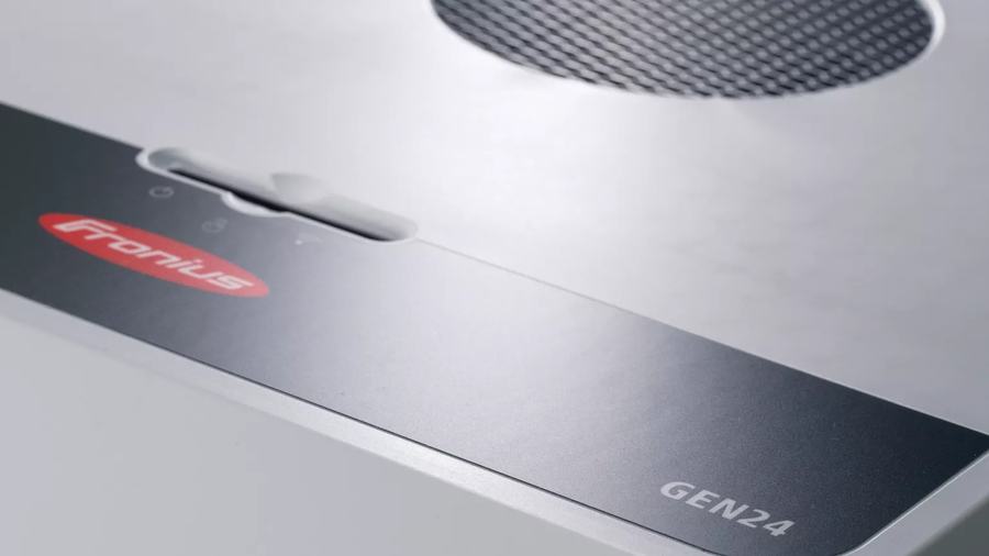 Fronius GEN24 Plus hybrid inverter